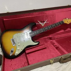 STRATOCASTER JRN