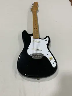 VINTAGE FENDER ELECTRIC GUITAR DUO-SONIC MEXICO 1995