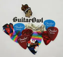 QUEEN NOVELTY PIN