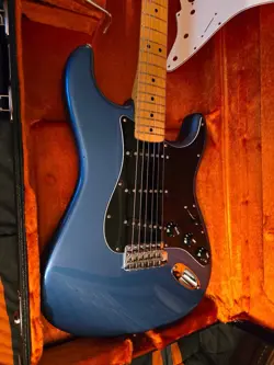 ELECTRIC GUITAR READ