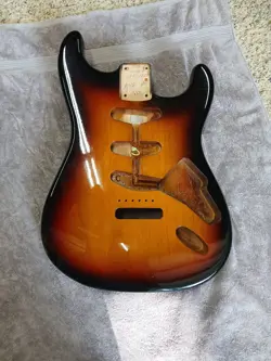 FENDER AMERICAN VINTAGE II 60'S STRATOCASTER BODY NITRO
