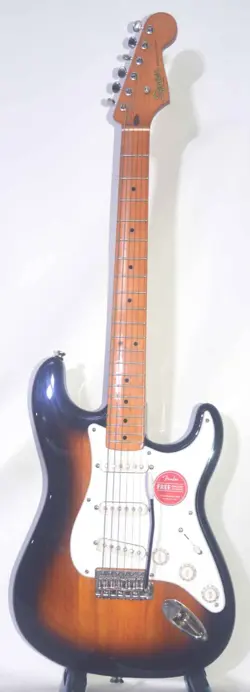 SQUIER STRATOCASTER CLASSIC VIBE BY FENDER GREAT CONDITION PROSETUP SOFT CASE.