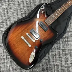 USED/MAINTAINED FENDER MODERN PLAYER JAGUAR 2011 P-90