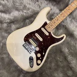 FENDER AM DLX ST HSS SH