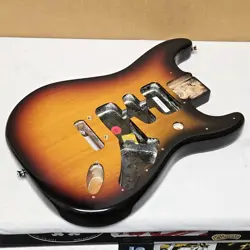 2000 FENDER AMERICAN DELUXE STRATOCASTER ALDER BODY SUNBURST - USA STRAT GUITAR
