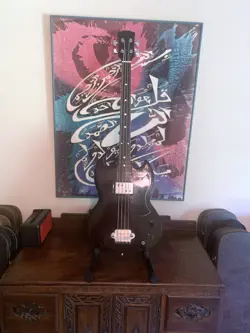 VINTAGE MIJ FENDER BASS