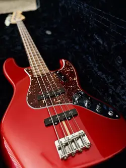 FENDER AMERICAN ORIGINAL 60S JAZZ BASS CANDY RED