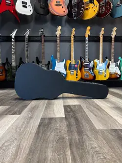 HARD SHELL DREADNOUGHT