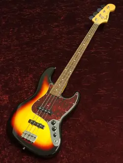 FENDER JAPAN TRADITIONAL 60S JAZZ BASS  2022