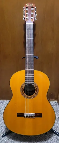 2002 FENDER CG-11 NYLON STRING CLASSICAL GUITAR, VERY GOOD COND!