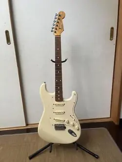 FENDER JAPAN STRATOCASTER 1997 WHITE