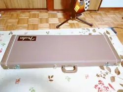 FENDER USA GENUINE HARD CASE PRODUCT MADE IN USA