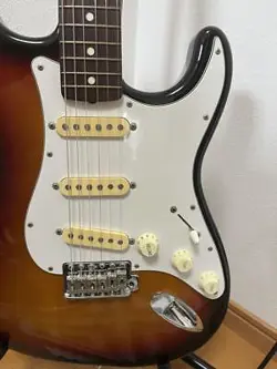 FENDER JAPAN STRAT