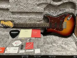 EDITION FENDER STRAT