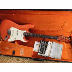 FENDER CUSTOM SHOP 1966 STRATOCASTER FESTA RED