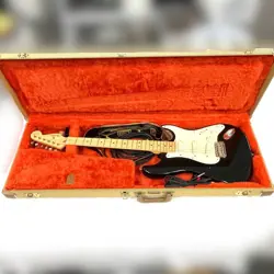 ELECTRIC GUITAR FENDER ERIC CLAPTON MODEL BLACKIE STRATOCASTER S/N SE912979