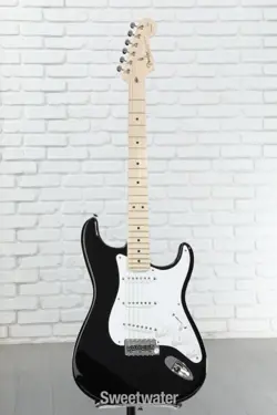 FENDER ERIC CLAPTON STRATOCASTER - BLACK WITH MAPLE FINGERBOARD