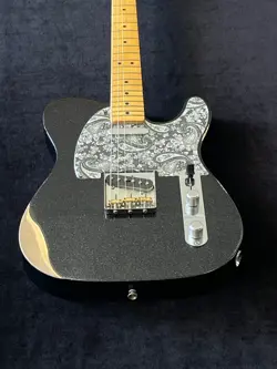 WORN TELECASTER BLACK