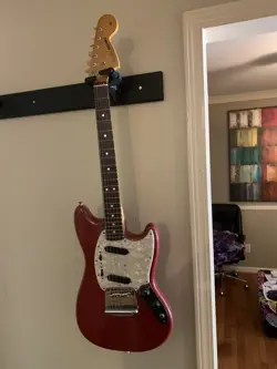 MUSTANG GUITAR MODEL