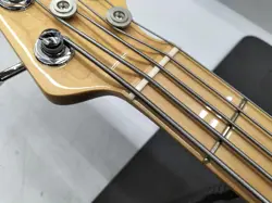 FENDER 5-STRING