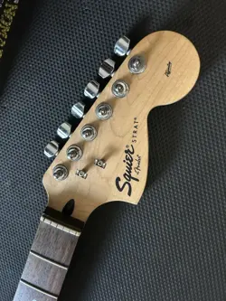 ROSEWOOD W/ TUNERS/PLATE/BOLTS