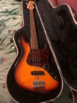 BASS GUITAR 4 STRING FENDER JAZZ MIM + CASE