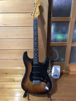 FENDER JAPAN ST57-70T TOBACCO SUNBURST
