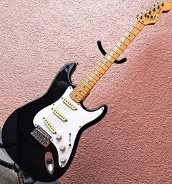 E-SERIAL STRATOCASTER ST