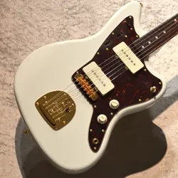 WHITE #JD25012704 3.