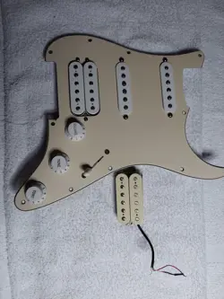 PICKGUARD DH-1 HUMBUCKER