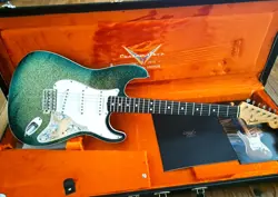 KENDRICK STRATOCASTER GOLDEN