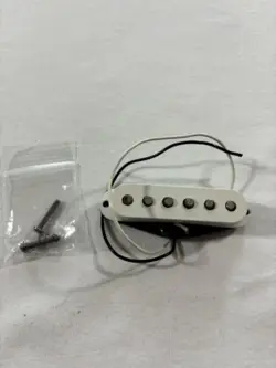 2000 FENDER STRATOCASTER MIM SINGLE-COIL PICKUP WHITE W/ HW