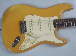 FENDER 62 STRATCASTER WH/R USED ELECTRIC GUITAR  1990