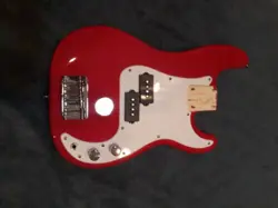 FENDER SQUIER MINI-BASS