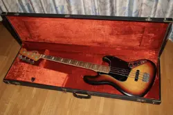 FENDER JAZZ BASS 1974 VINTAGE SAFE DELIVERY FROM JAPAN