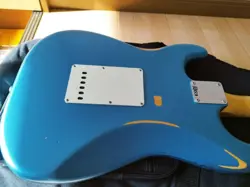 WORN STRATOCASTER SAFE