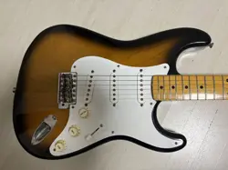 LIGHT ASH STRATOCASTER