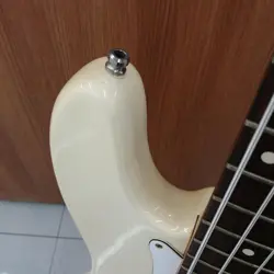 STANDARD ELECTRIC BASS