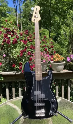 2019 SQUIER BY FENDER AFFINITY SERIES PRECISION PJ ELECTRIC BASS GUITAR IN BLACK