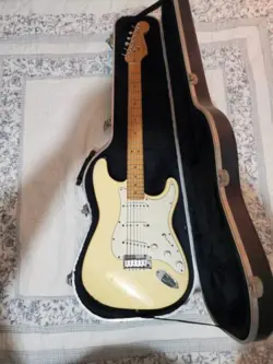 1996 FENDER STRATOCASTER USA