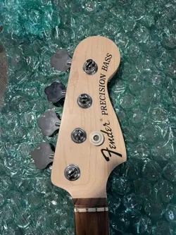 2009 FENDER PRECISION