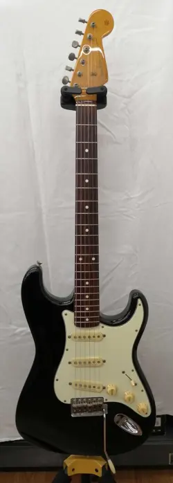 FENDER JAPAN ST-62 STRATOCASTER TYPE ELECTRIC GUITAR