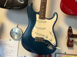 ONE STRATOCASTER 2002