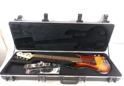 ELECTRIC BASS GUITAR FENDER AMERICAN STANDARD 2008 SUNBURST MADE IN USA & CASE