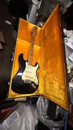 ST72-115 STRATOCASTER ELECTRIC