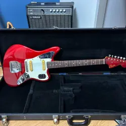FENDER JG66-85 JAGUAR ELECTRIC GUITAR W/HARD CASE FROM JAPAN