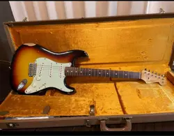 FENDER CUSTOM SHOP STRATOCASTER ELECTRIC GUITAR FROM JAPAN