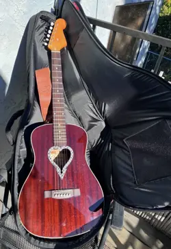 HOLE ACOUSTIC ELECTRIC