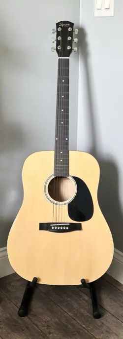 SQUIRE BY FENDER ACOUSTIC GUITAR PLUS STAND