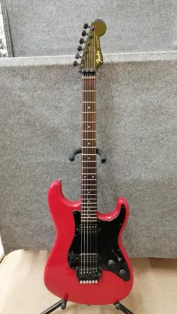 GUITAR W/CASE 1984-87
